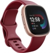 Fitbit Versa 4 Aktivitäts-Tracker  himbeerrot/aluminium-kupferrosé